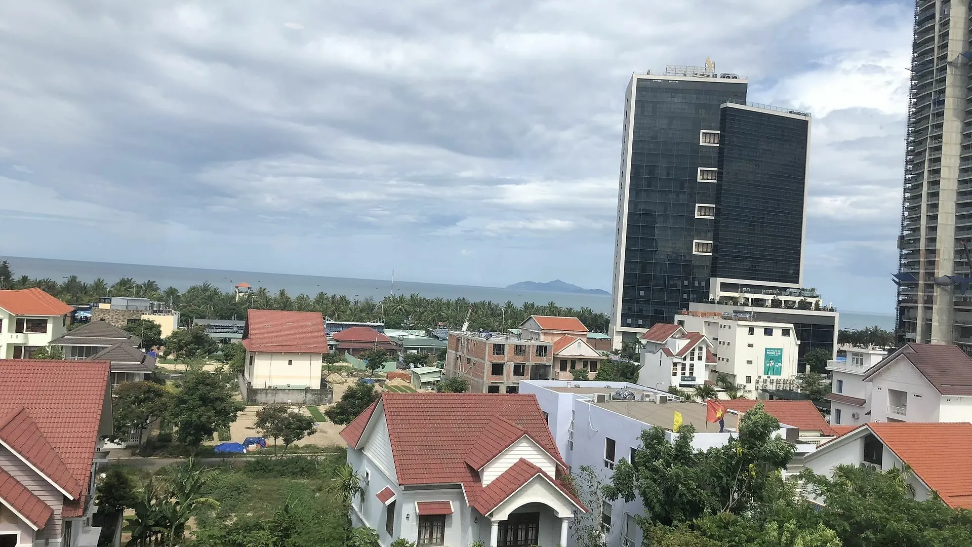 Eros Hotel Da Nang 2*,