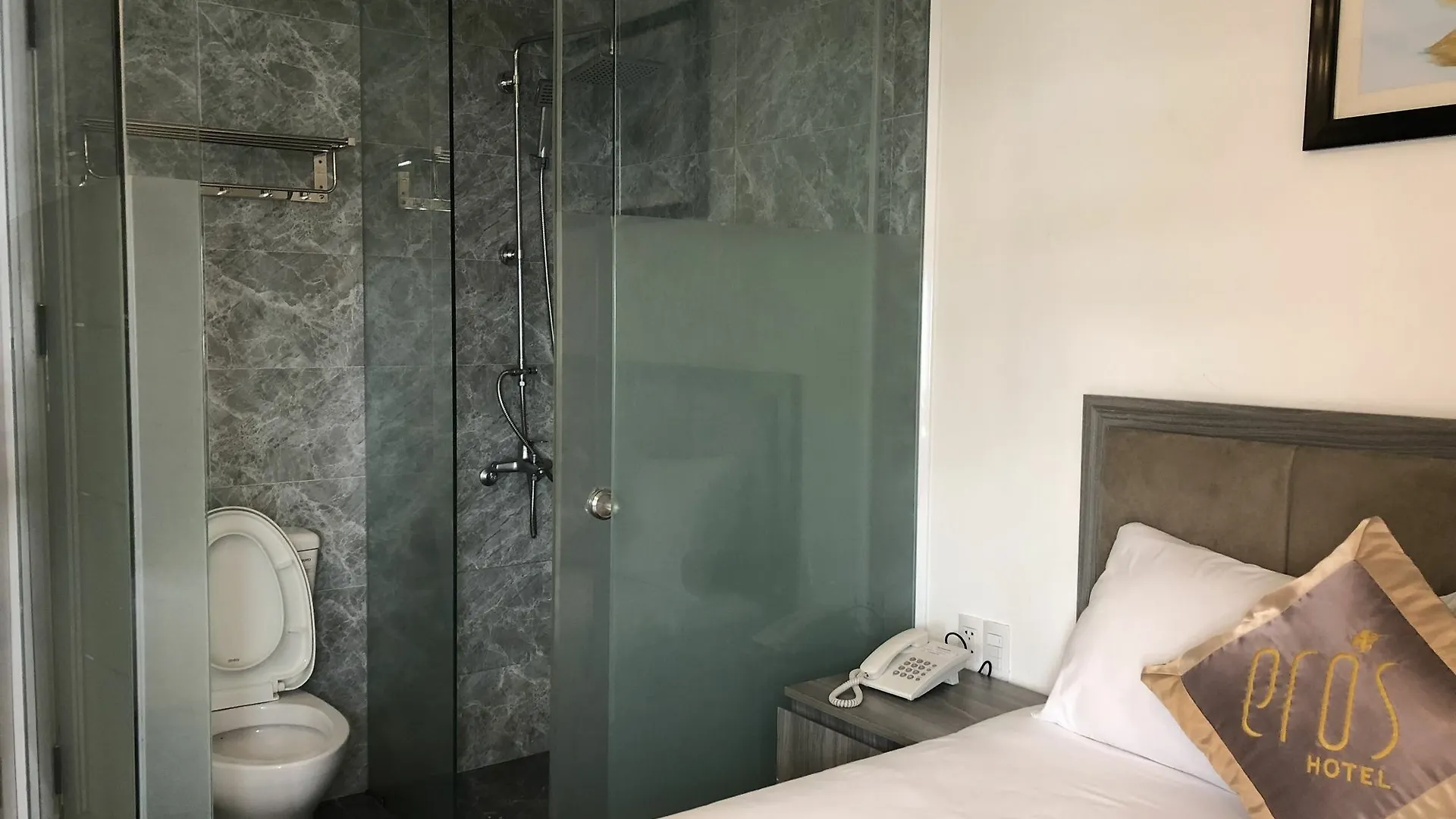 Eros Hotel Da Nang 2*,